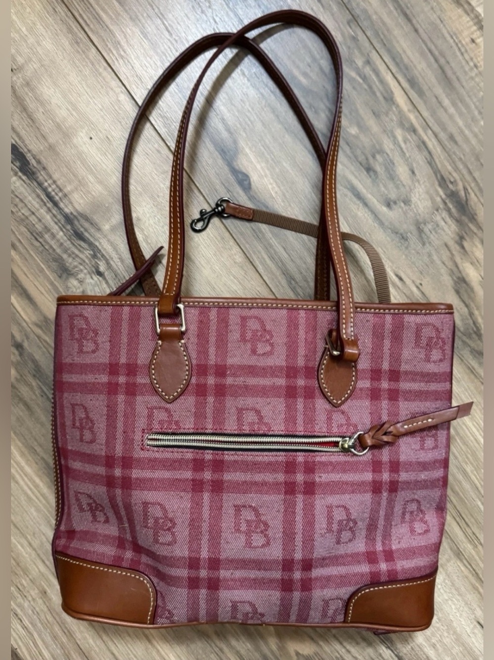 Dooney & Bourke red plaid logo tote shoulder bag brown trim 13 x 10 x 3